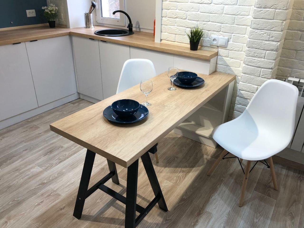 Студия "Loft" Lägenhet Pavlodar Exteriör bild